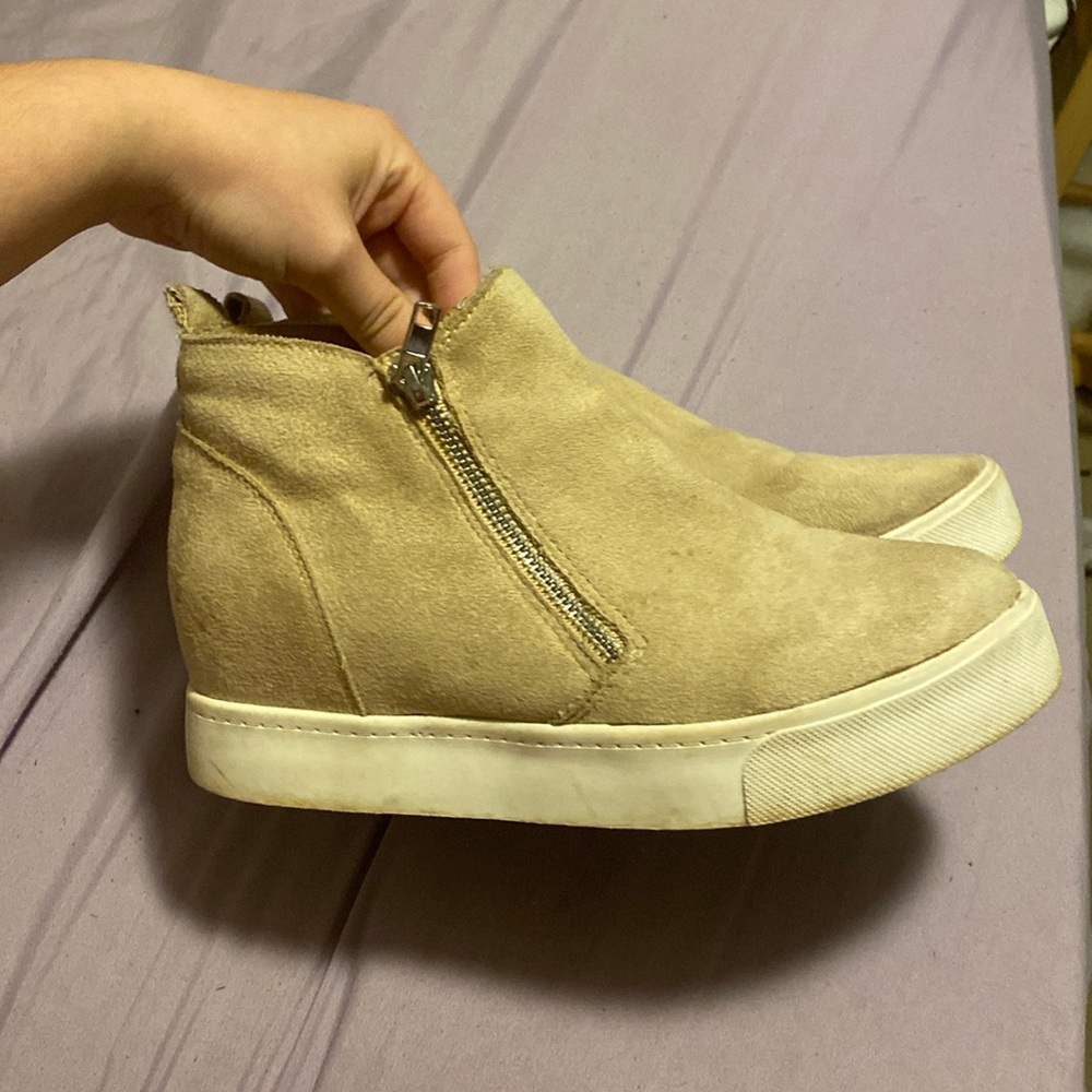Soda wedge shoes